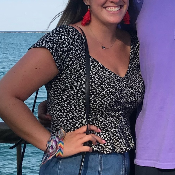 Black and white flower print top - Picture 4 of 4